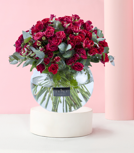 Fresh Roses in Box | Red Roses Delivery in Qatar