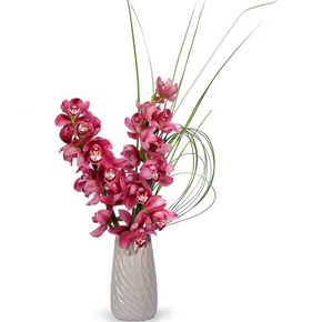 Modish Flower arrangement in Vase